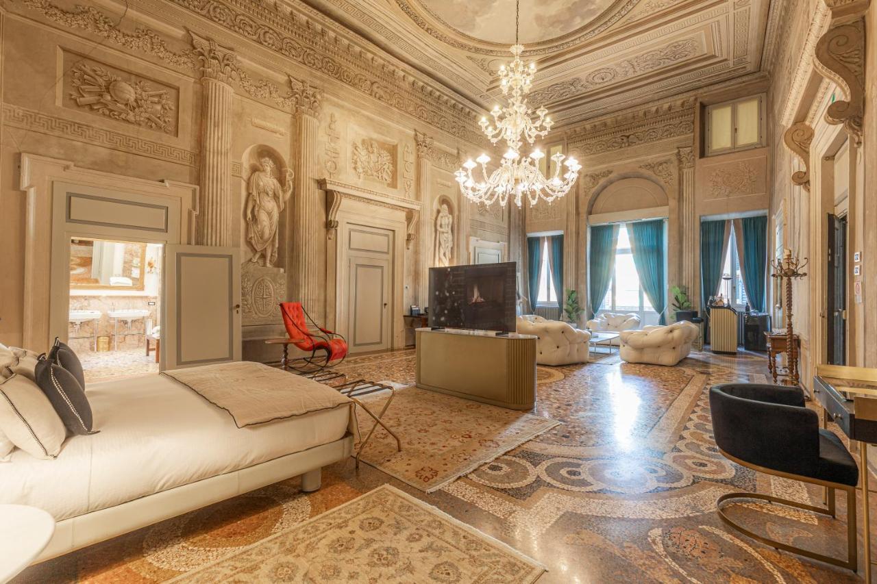 Corte Realdi - Palazzo Camozzini Verona Luaran gambar