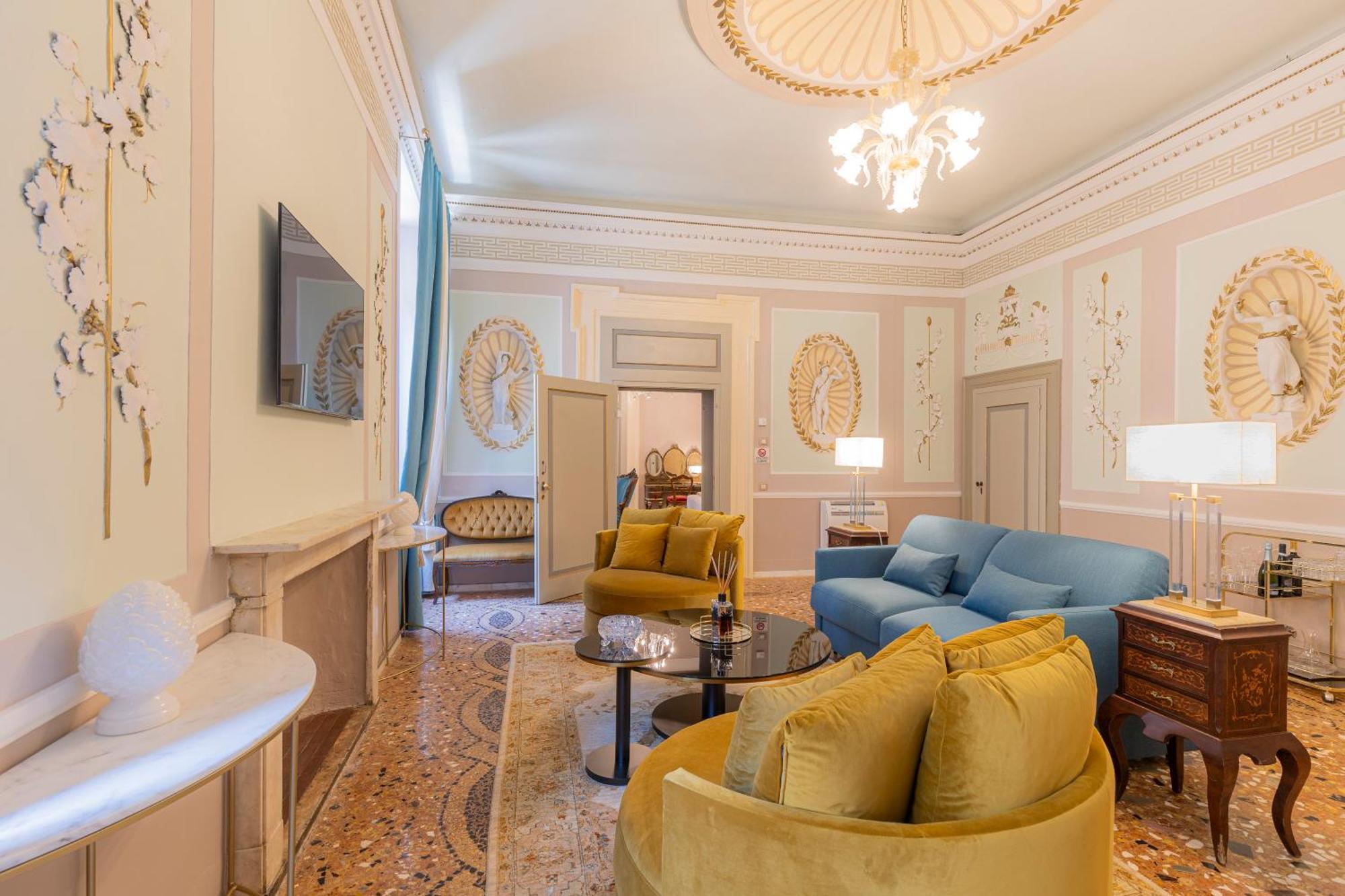 Corte Realdi - Palazzo Camozzini Verona Luaran gambar